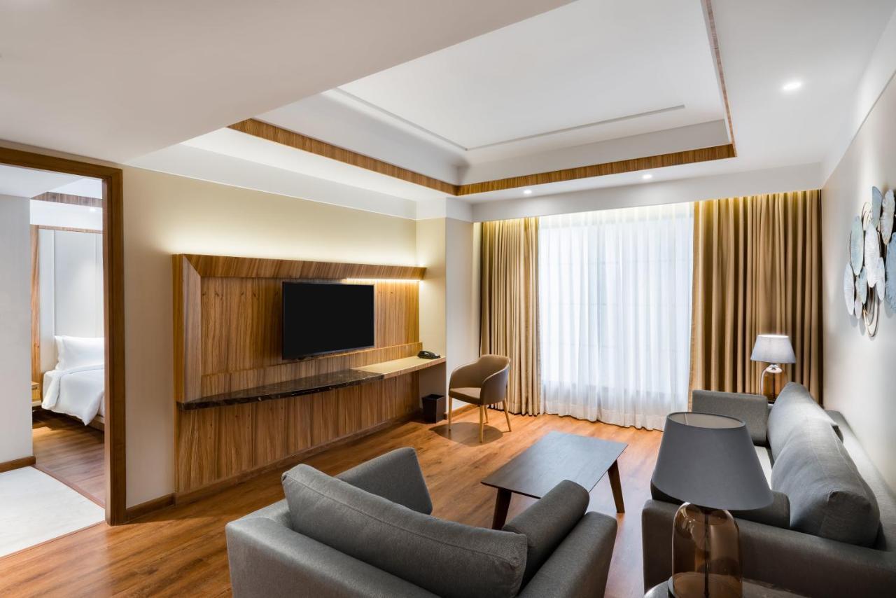 Hotel Radisson Bhopal Zewnętrze zdjęcie