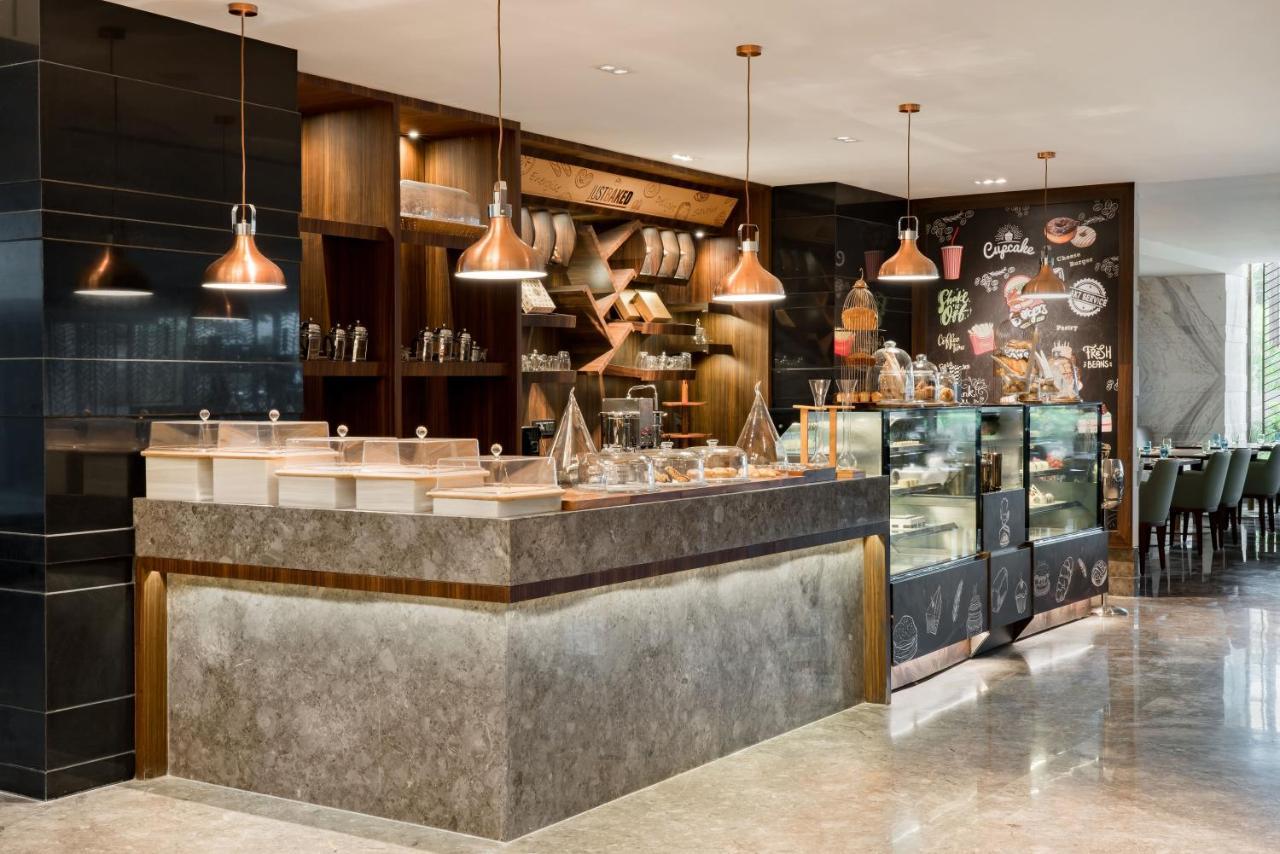 Hotel Radisson Bhopal Zewnętrze zdjęcie