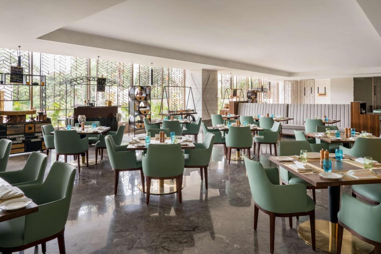 Hotel Radisson Bhopal Zewnętrze zdjęcie