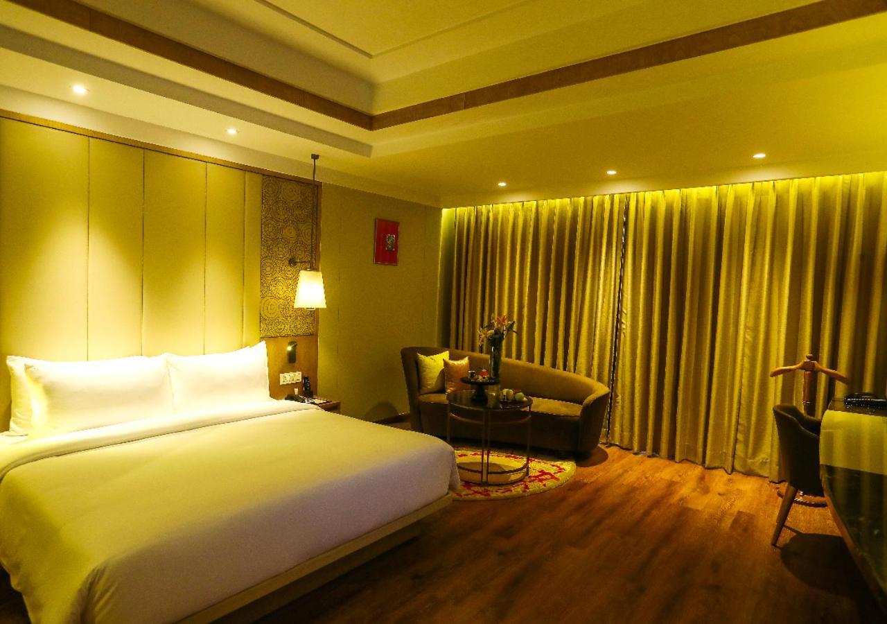 Hotel Radisson Bhopal Zewnętrze zdjęcie