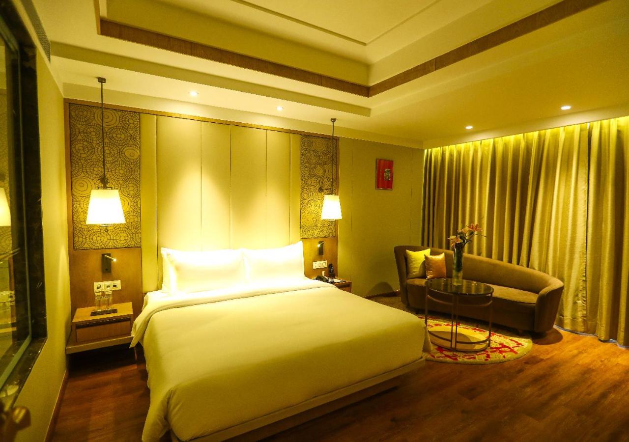 Hotel Radisson Bhopal Zewnętrze zdjęcie