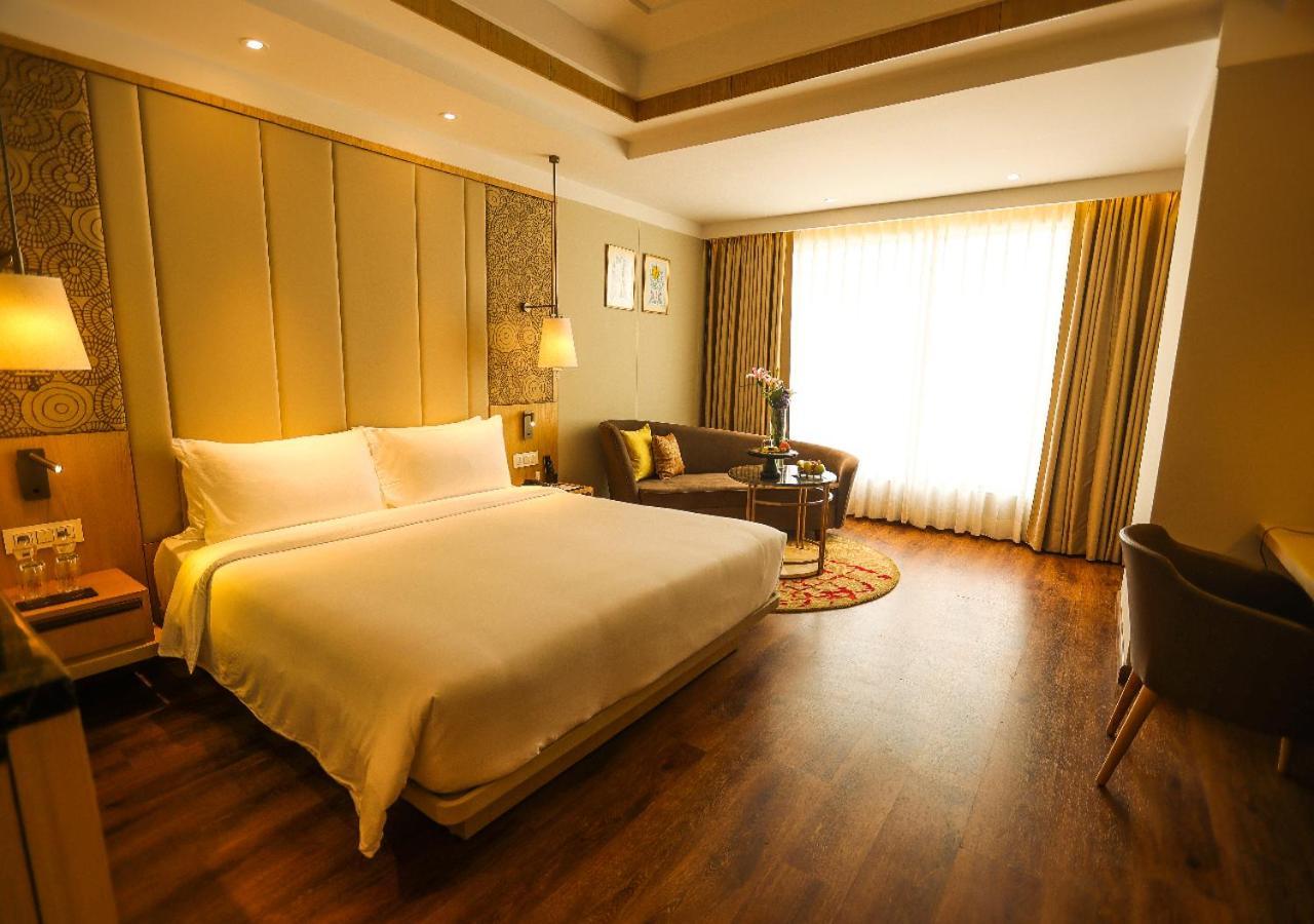 Hotel Radisson Bhopal Zewnętrze zdjęcie