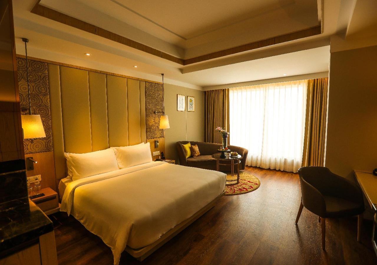 Hotel Radisson Bhopal Zewnętrze zdjęcie