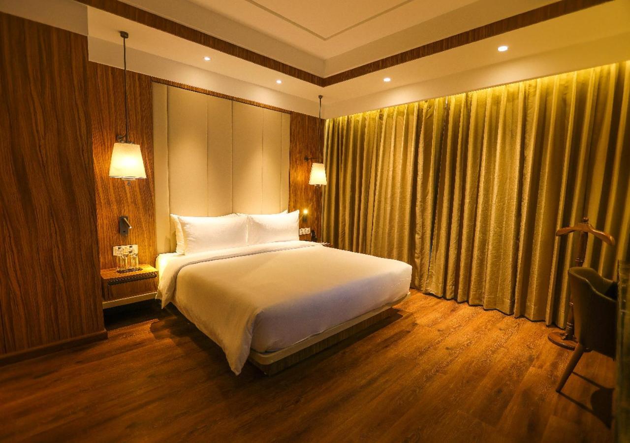 Hotel Radisson Bhopal Zewnętrze zdjęcie