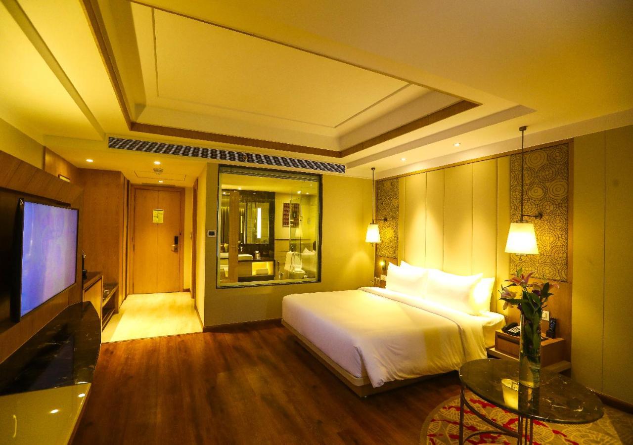 Hotel Radisson Bhopal Zewnętrze zdjęcie